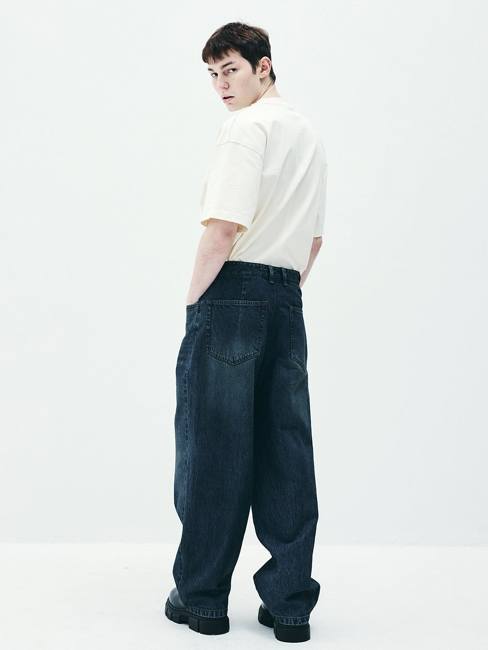 RAP5022 Semi Wide Fit Oil Jeans