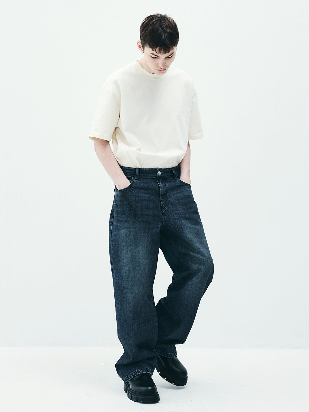 RAP5022 Semi Wide Fit Oil Jeans