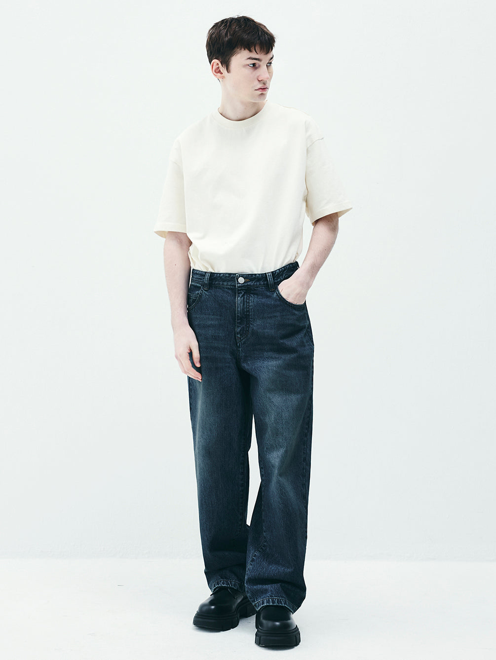 RAP5022 Semi Wide Fit Oil Jeans